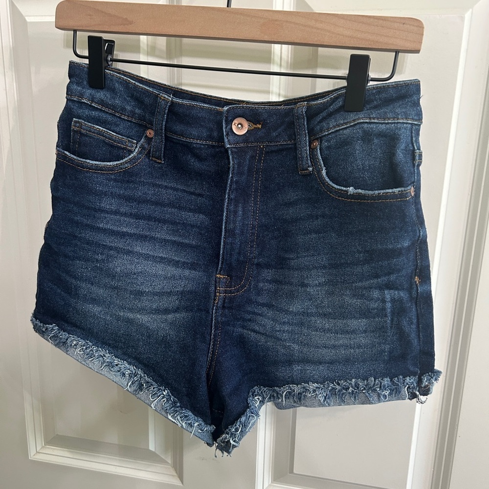EUC Like new Kendall & Kylie Dark Blue “Drifter” Jean Shorts size 9 juniors/29”